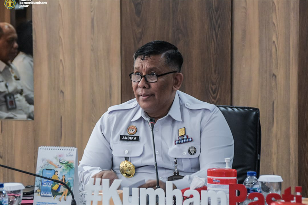 Kakanwil Kemenkumham Jabar, R. Andika Dwi Prasetya: Kemenkumham Jabar terima kategori “Badan Publik Informatif” Dalam Keterbukaan Informasi Publik
